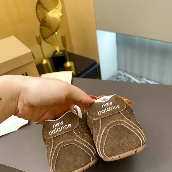 💯Authentic New Balance X Miu Miu 530 Suede Brown Sneakers - Picture 9 of 10